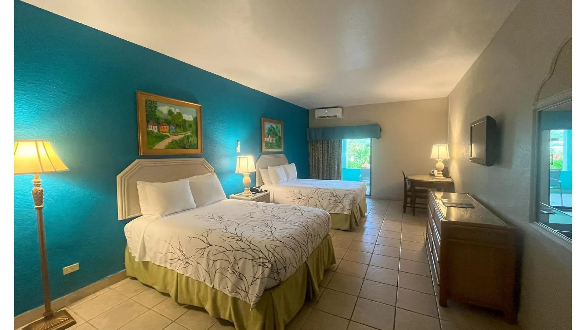 Lindbergh Bay Hotel Altona 3*,